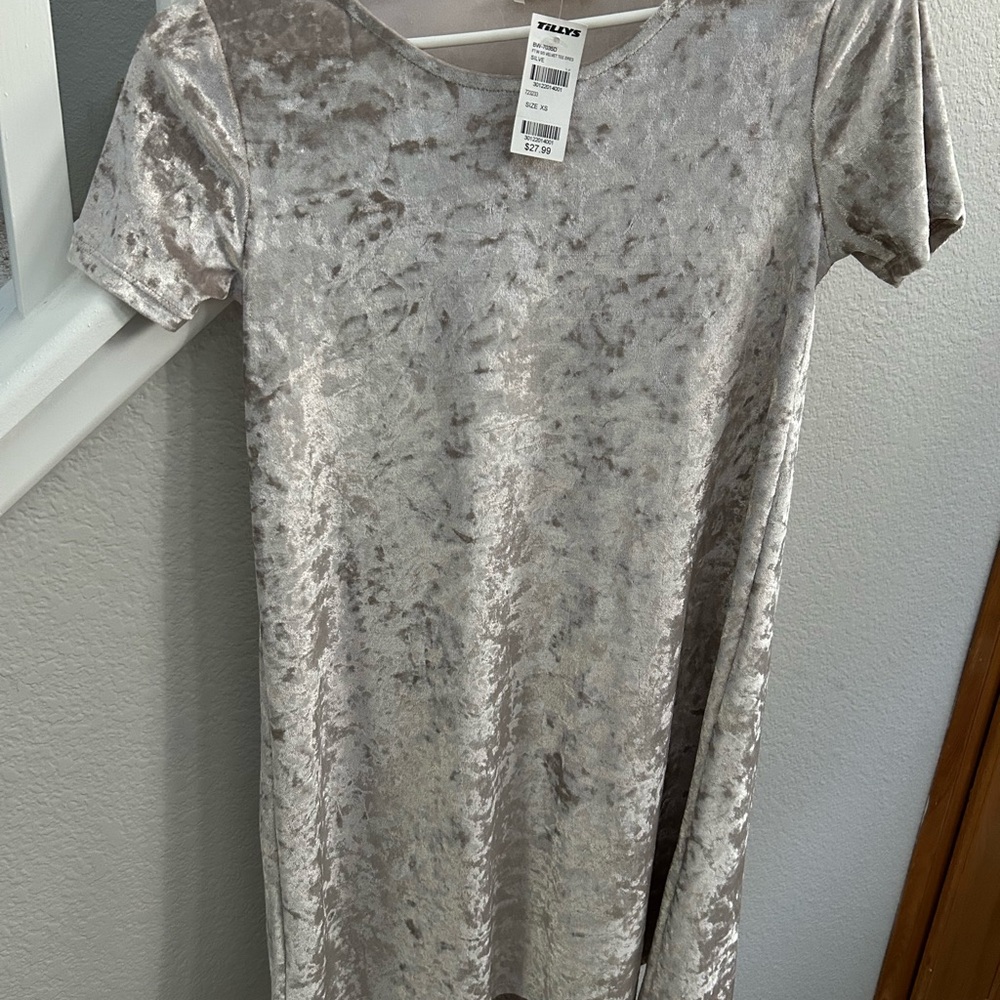 Full Tilt Silver Sheath Mini Dress Short Sleeve